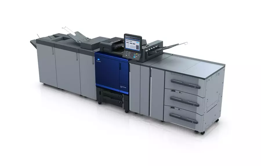 AccurioPress C5070 — печать на плотной бумаге до 360 г/м² и баннерах до 1300 мм