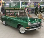 Стильная промо-зона из старого авто